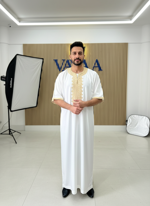 Men Wearing White Moroccan Thobe 