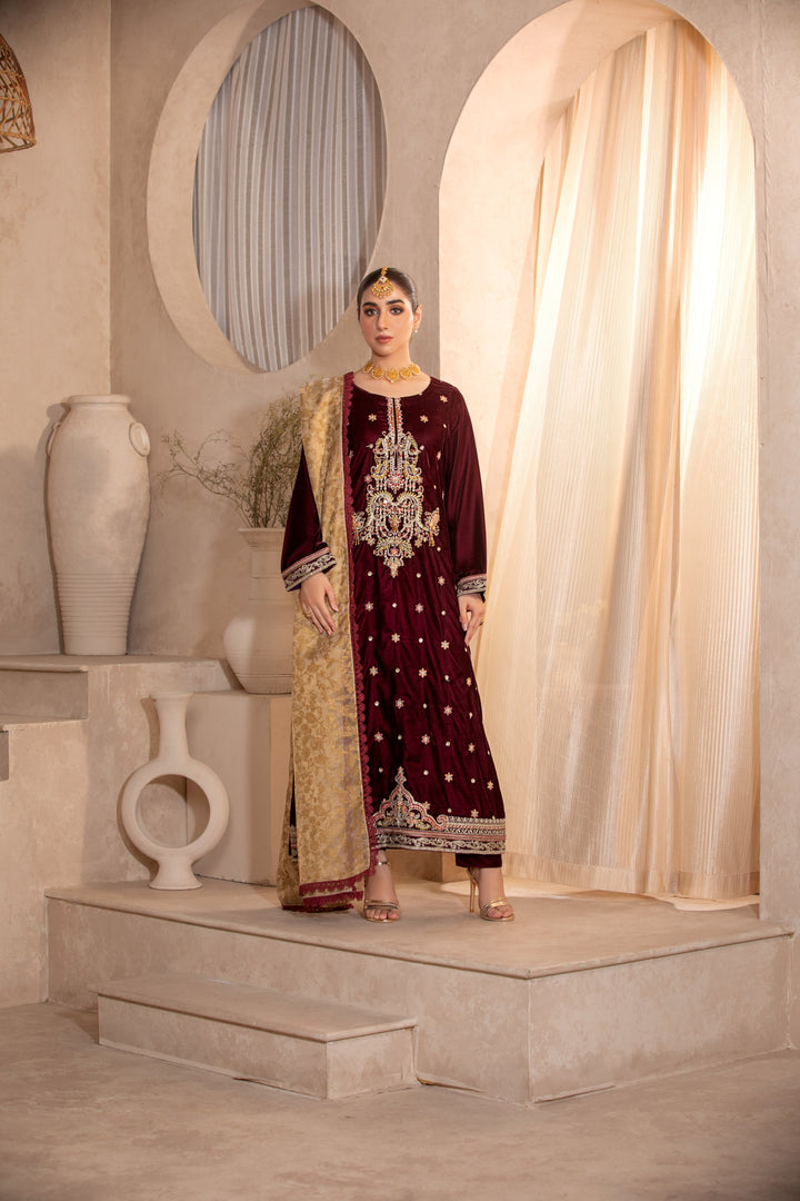 Elegant gushti velvet kameez shalwar with intricate embroidery Asian party wear dress for women near me.
