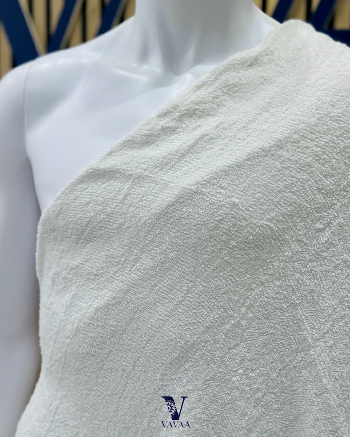 Plain white men’s Ihram – soft and absorbent cotton fabric

