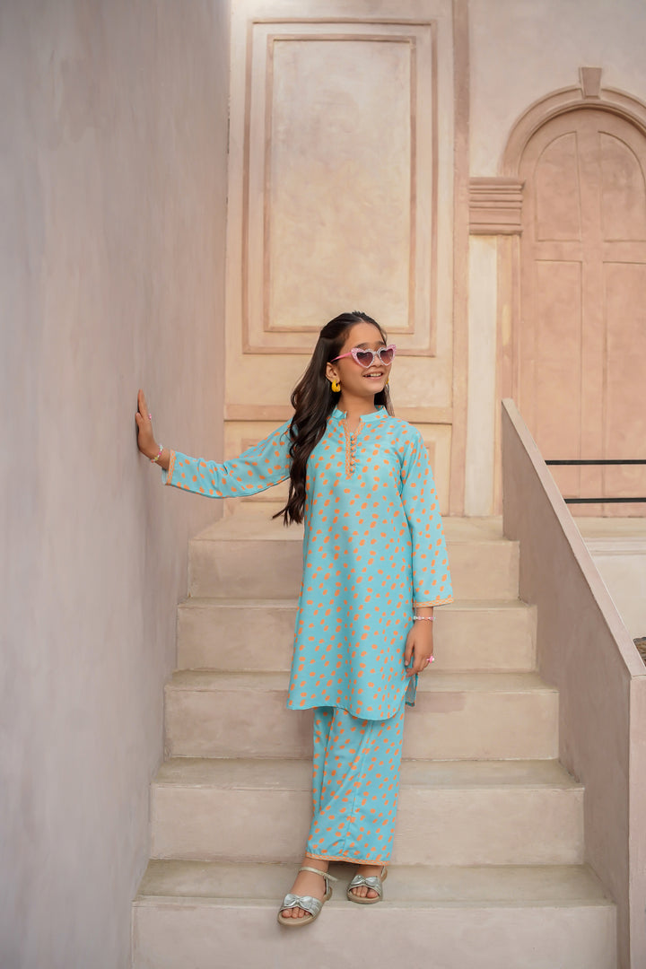 Vavaa outlet in UK offers breathable mint blue lawn suits – perfect for everyday wear and festive styling for yours kids.