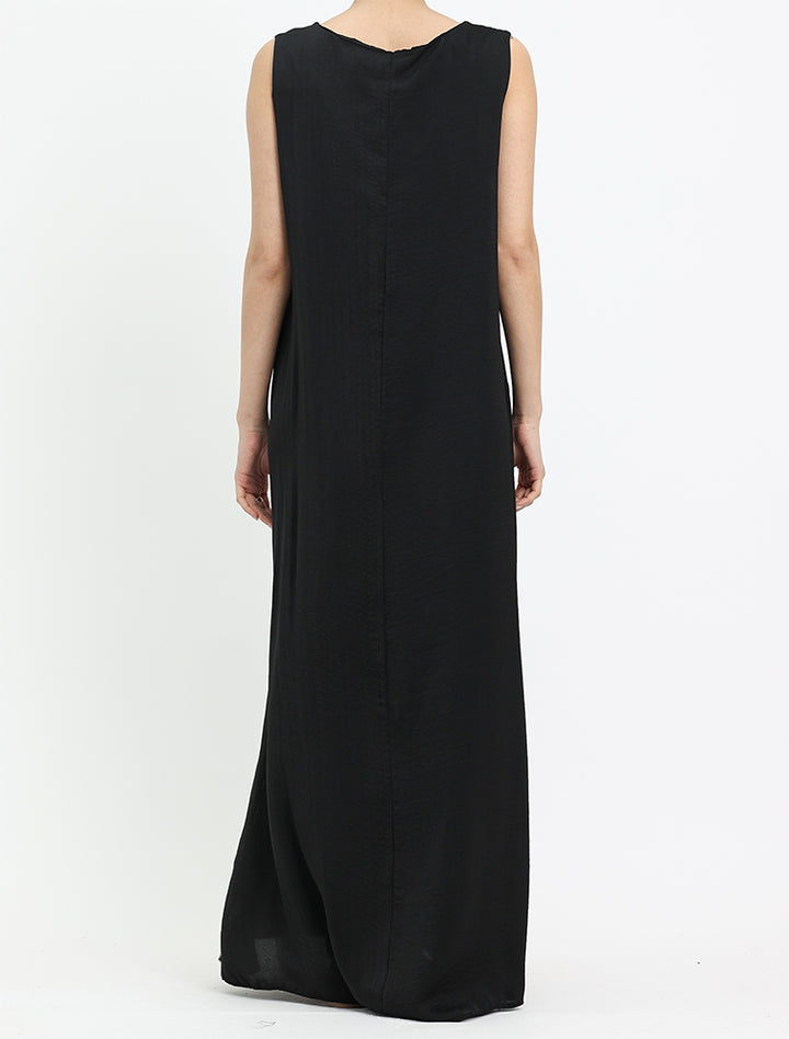 Black Slip Dress for ladies, perfect base layer for modest outfits, lightweight and opaque, available at Vavaa UK Outlet.

