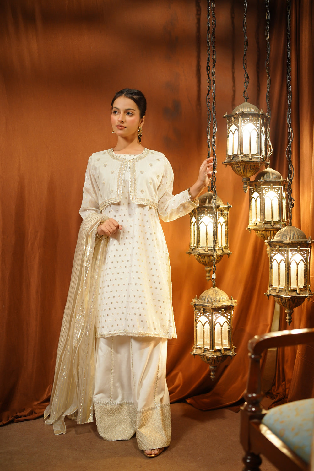 Zari Jacquard Embroidered 3 Pc Suit