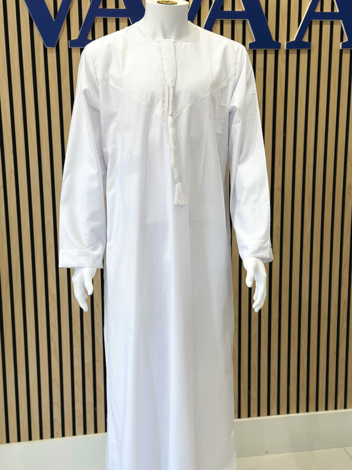 Mens white thobe, simple long dress style, Islamic wear near me for mosque, Eid, and parties – Vavaa UK Outlet.