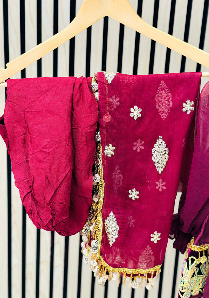 Afghani traditional dress for girls in vibrant red with intricate hand-embroidered details, available at Vavaa UK outlet and online store, perfect for cultural events, Eid, weddings, and special occasions – shop ethnic Afghan clothing near me in UK