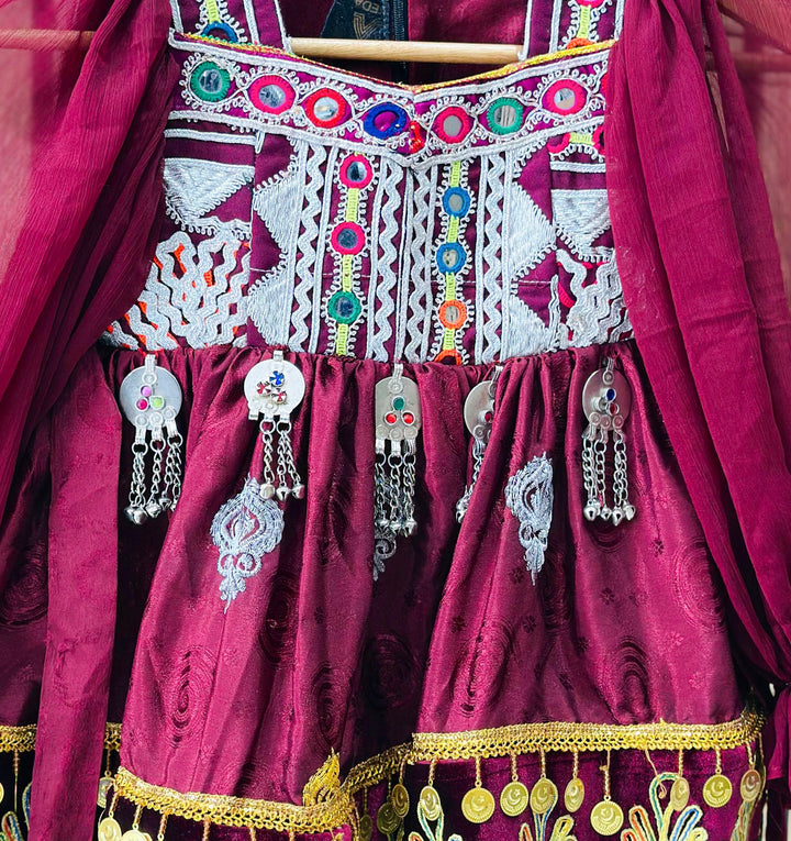 Afghani traditional dress for girls in vibrant red with intricate hand-embroidered details, available at Vavaa UK outlet and online store, perfect for cultural events, Eid, weddings, and special occasions – shop ethnic Afghan clothing near me in UK