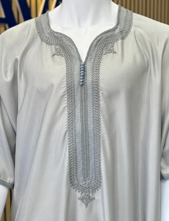 Gray Moroccan thobe for men, Muslim dress near me for Eid, weddings, and Jumu’ah – Vavaa UK Outlet.

