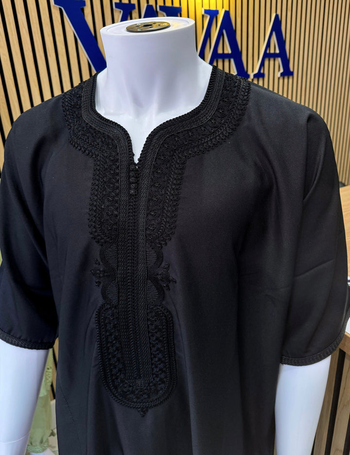 Moroccan thobe for men in black, Islamic outfit near me for festive occasions – Vavaa UK Outlet.