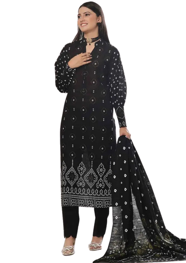Vavaa black printed Khaddar stitched 3-piece dress stylish winter wear for girls and women near me.