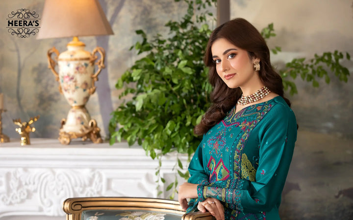 wearing Zinc Aura 3-piece embroidered linen dress with trousers and dupatta near me.