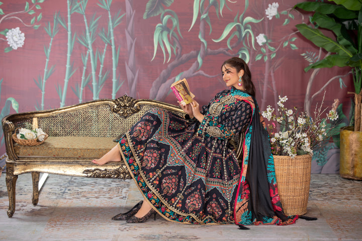 3-piece embroidered Pakistani dress in blue and green available at discounted price near me.