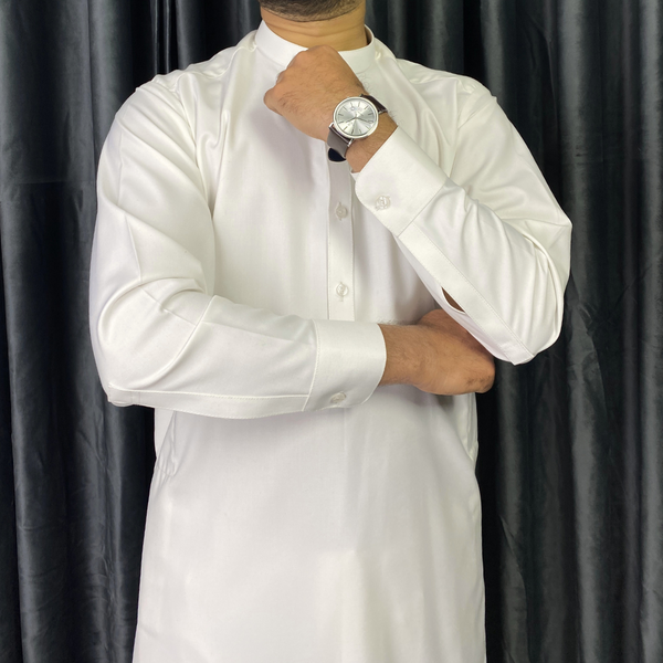 Stylish men's off-white kameez shalwar on sale at Vavaa Clothing, available in London and near me with limited-time offers.