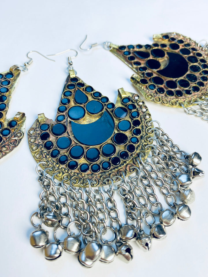 Premium ornate earrings with blue stones and silver chains, trendy fashion jewelry available at Vavaa outlet in UK and you can shop online