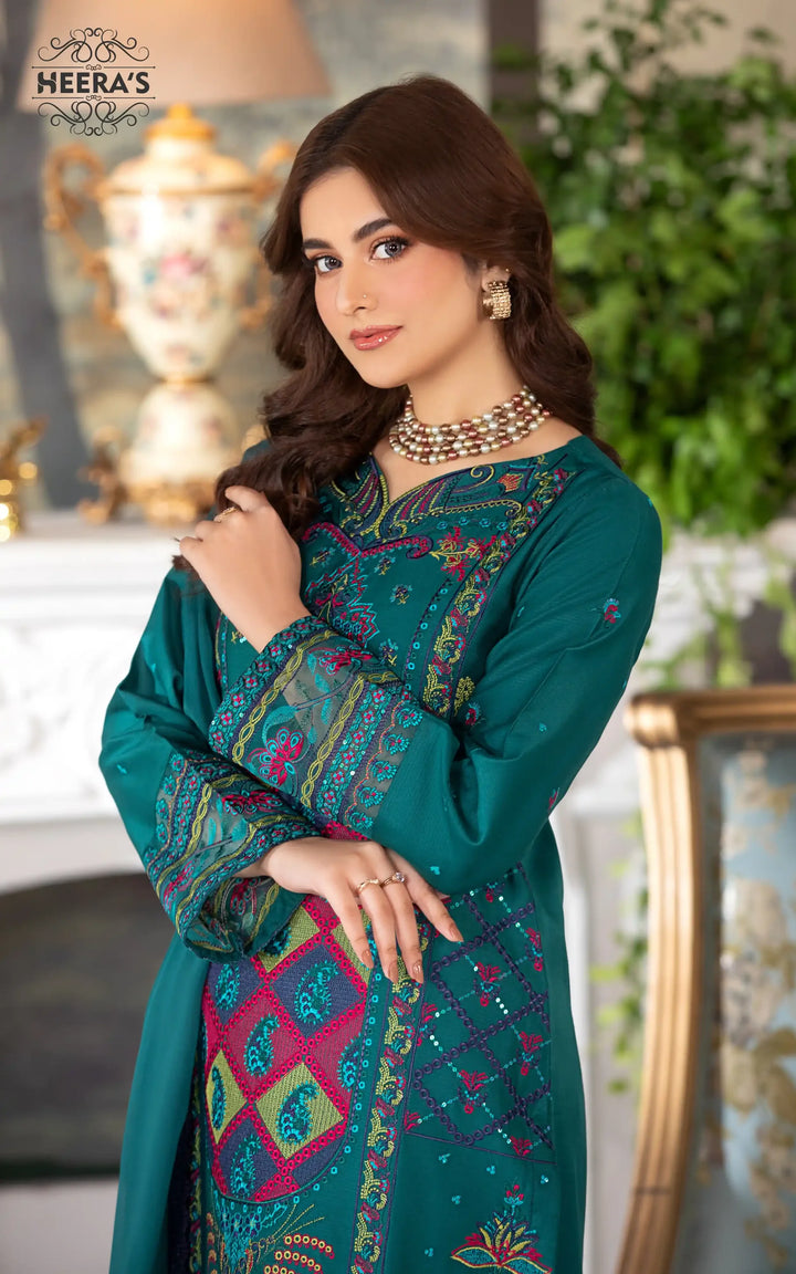 embroidered shirt, trousers, and dupatta set Elegant Zinc Aura 3-piece outfit for women near me.